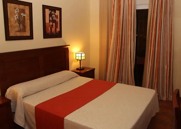 Casa Vazquez Hotel 2*