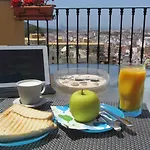 Casa Vazquez Hotel 2*