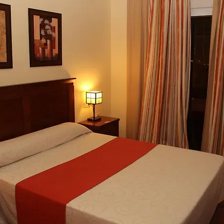 Casa Vazquez Hotel 2*
