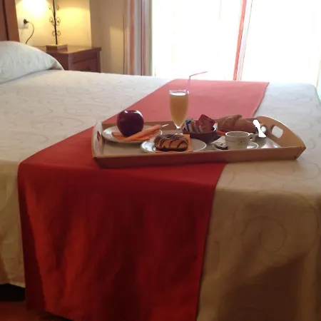 Casa Vazquez Hotel 2*